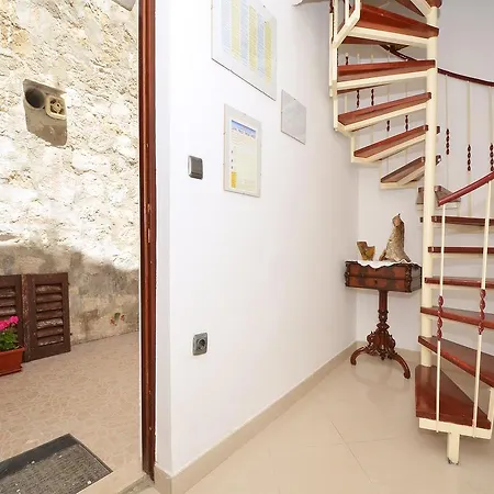 Apartment Nikolina Trogir Exterior photo